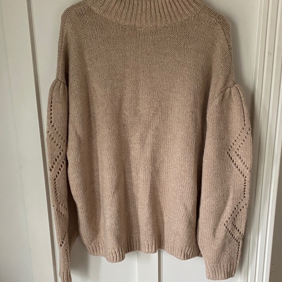 H&M Women's Beige Sweater - Picture 6 of 10